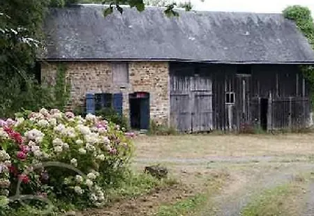 Au Fief Des Amis Du Mont Couette-café Roz-sur-Couesnon